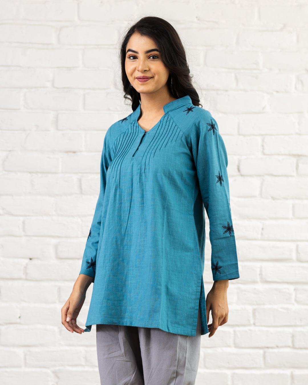 Plain Embroidery Pintuck Tunic - Turquoise
