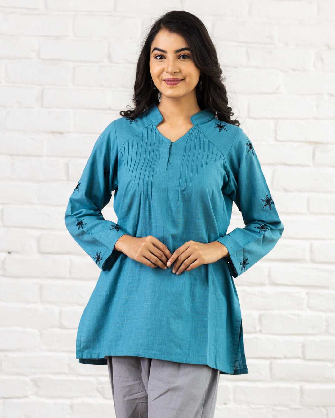 Plain Embroidery Pintuck Tunic - Turquoise